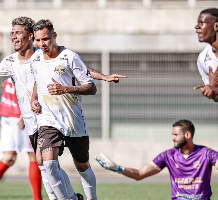 Roberta Kotowski/ Araucária