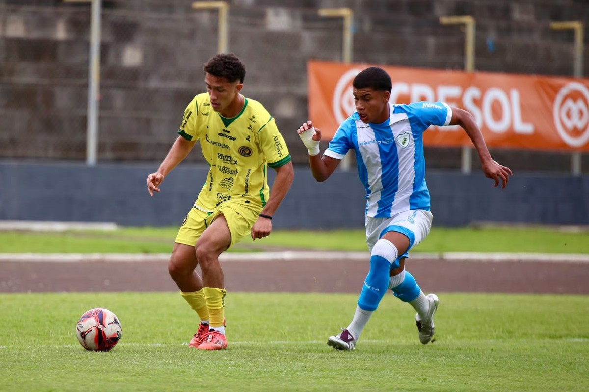 Cascavel e Londrina ficam no empate sem gols pela Copa Paraná 1 Lance de Cascavel x Londrina, pela Copa Paraná